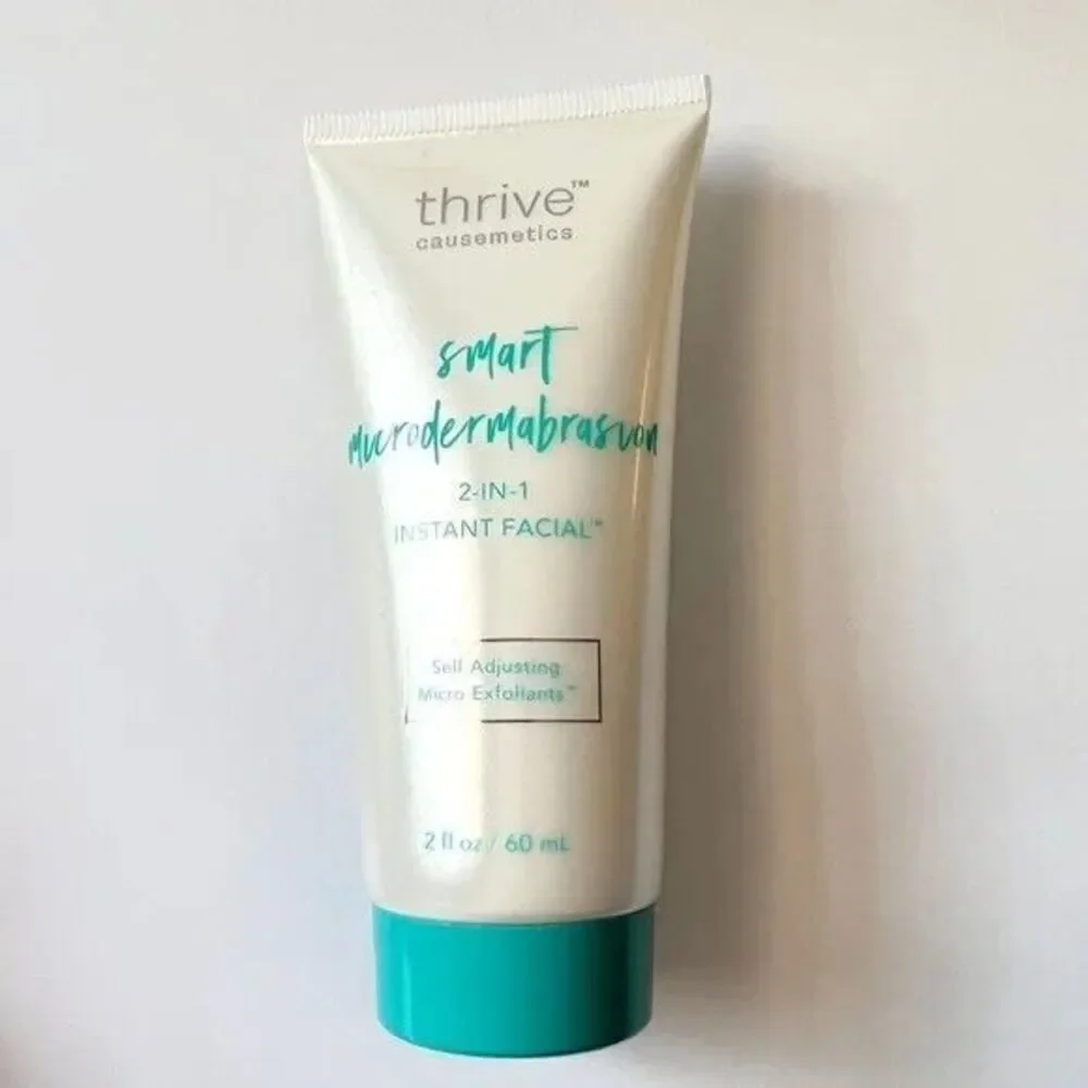 Thrive Causemetics Smart Microdermabrasion 2-in-1 Instant Facial Micro Exfoliant